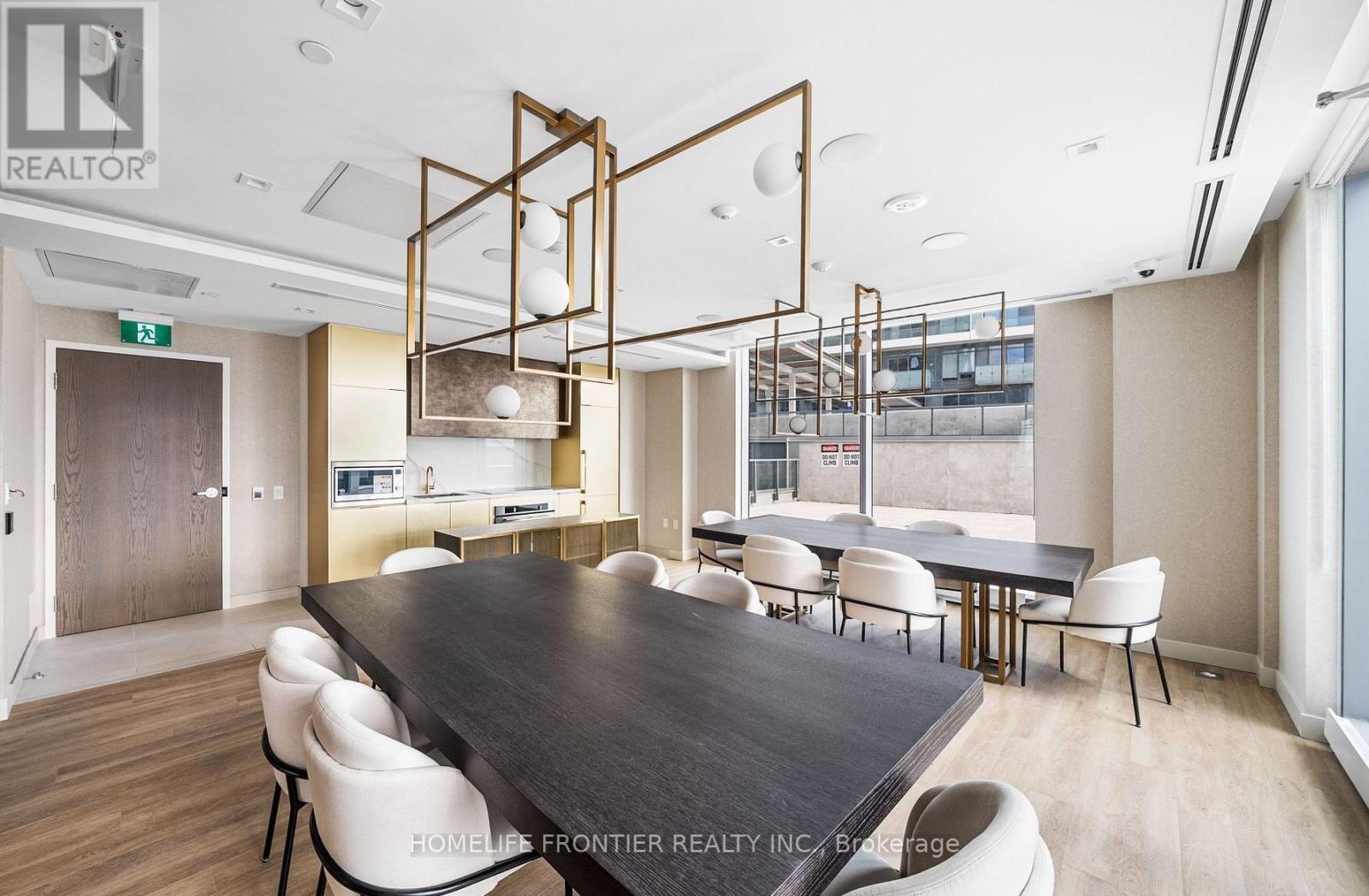 S1103 - 8 Olympic Garden Drive, Toronto, ON - Indoor Photo Showing Dining Room