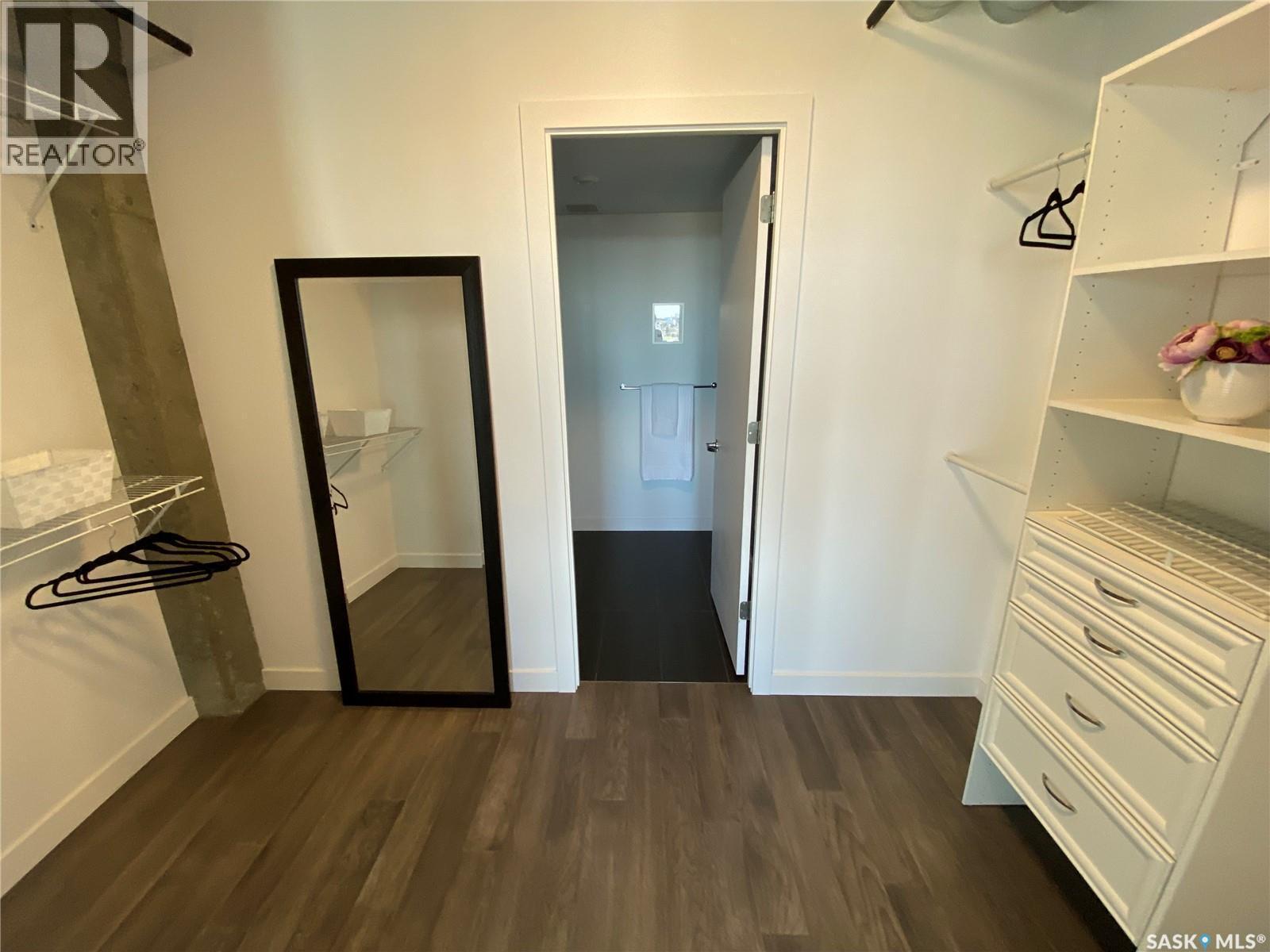 1202 490 2Nd Avenue S, Saskatoon, SK - Indoor