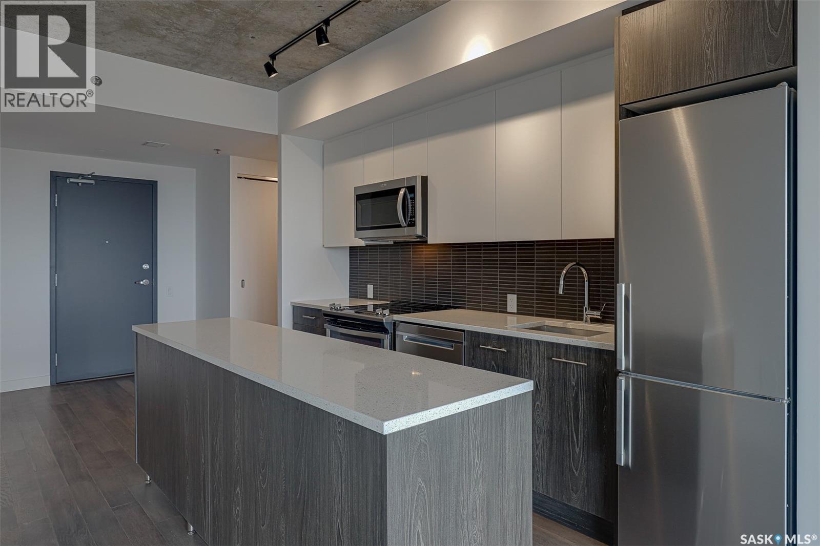 1202 490 2Nd Avenue S, Saskatoon, SK - Indoor Photo Showing Kitchen With Upgraded Kitchen
