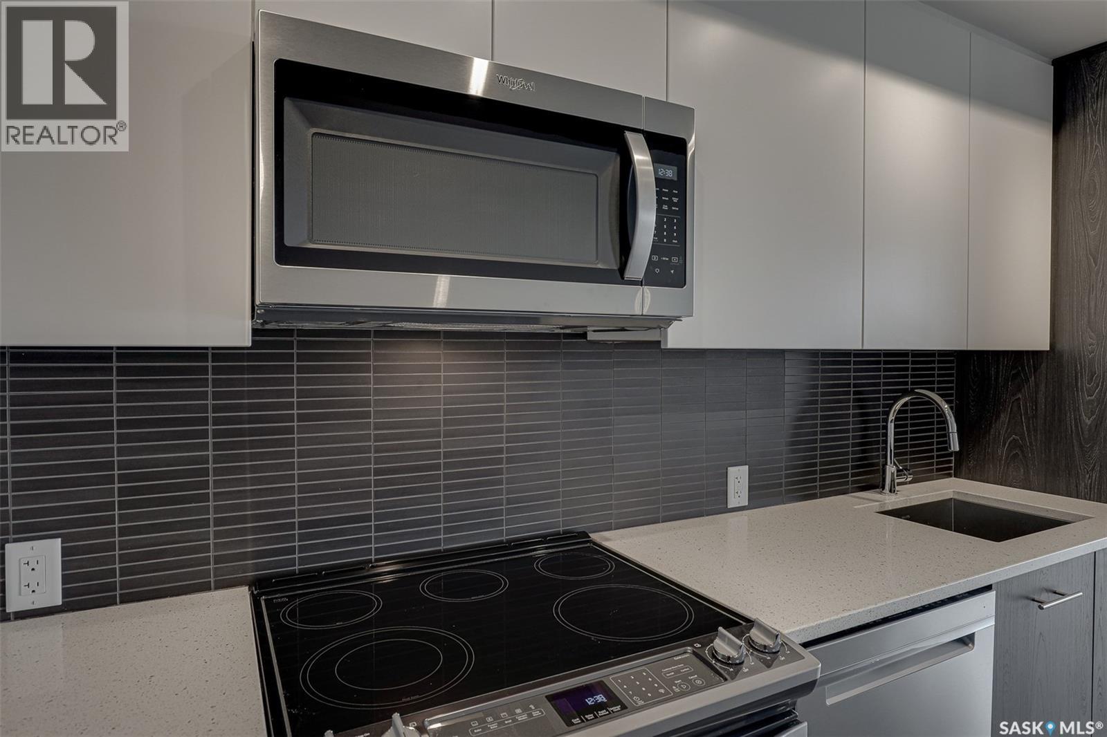 1202 490 2Nd Avenue S, Saskatoon, SK - Indoor Photo Showing Kitchen