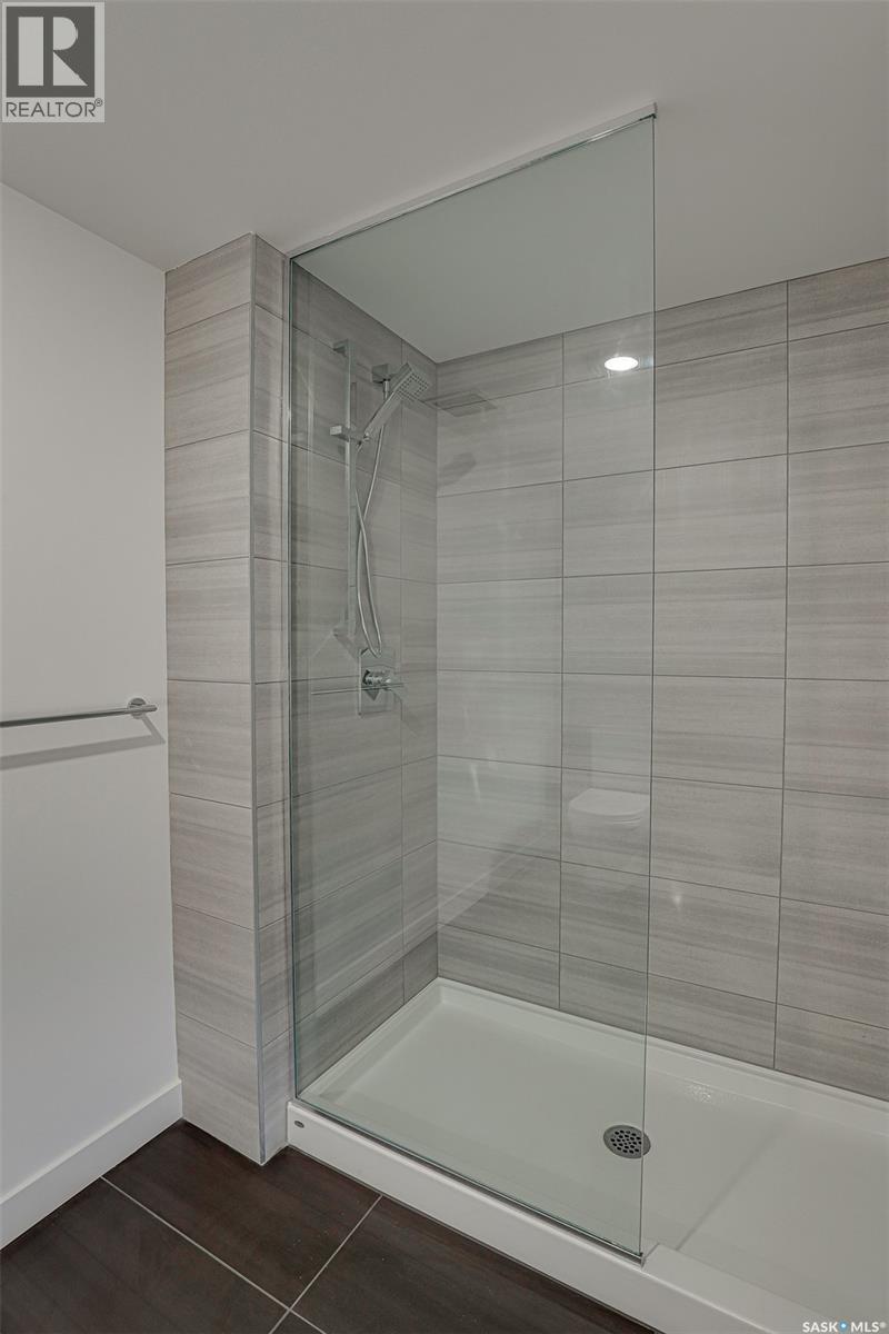 1202 490 2Nd Avenue S, Saskatoon, SK - Indoor Photo Showing Bathroom