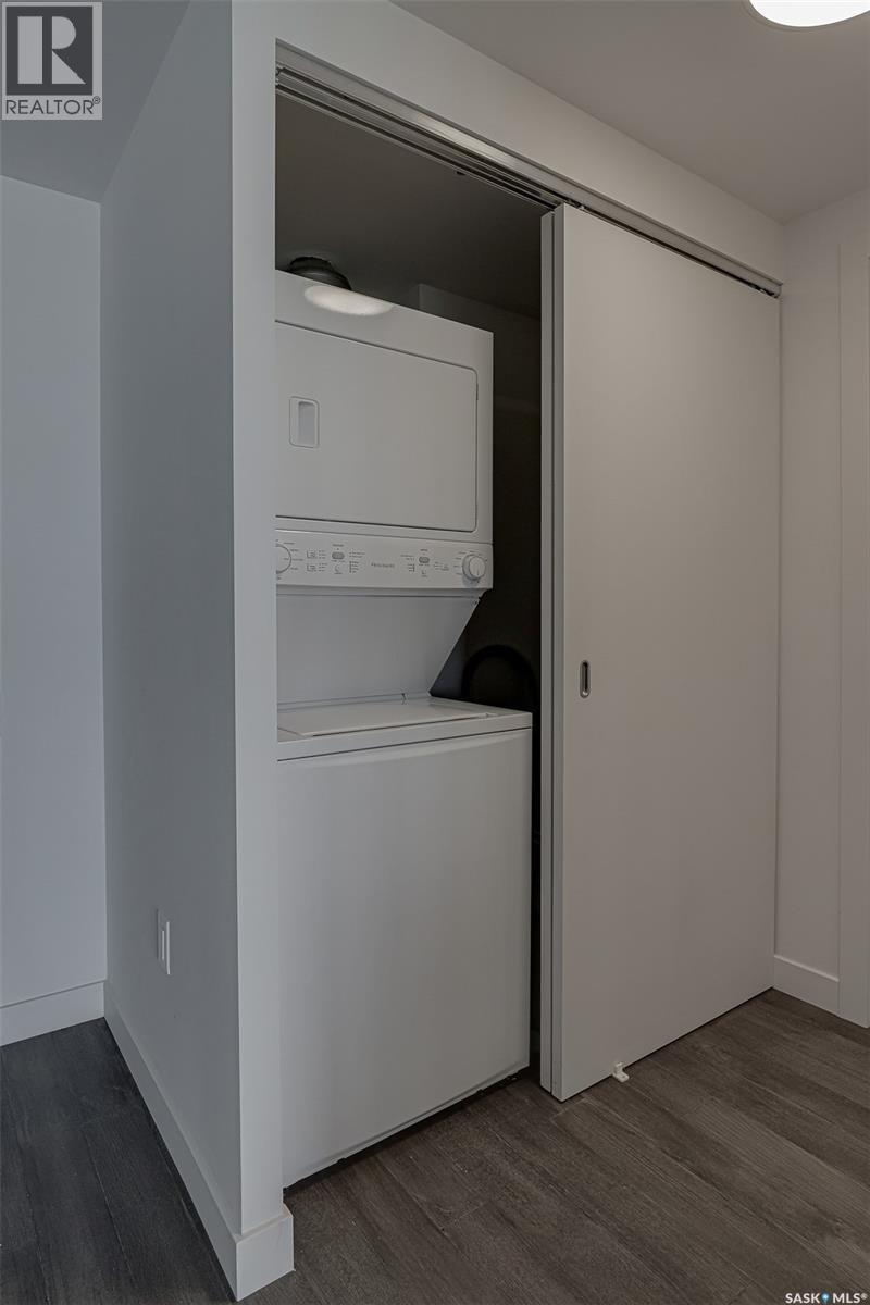 1202 490 2Nd Avenue S, Saskatoon, SK - Indoor Photo Showing Laundry Room