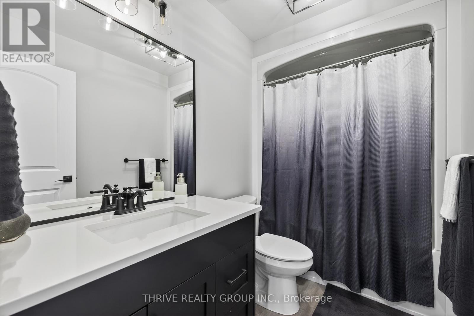 17 Dunning Way, St. Thomas, ON - Indoor Photo Showing Bathroom