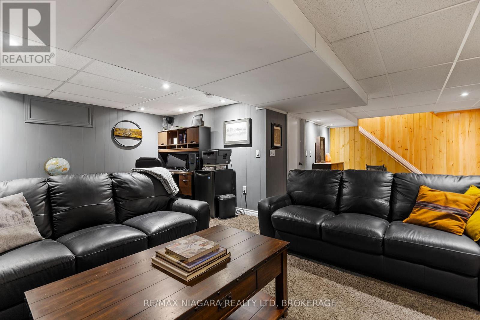 28 Thorncrest Road, Port Colborne (Main Street), ON - Indoor