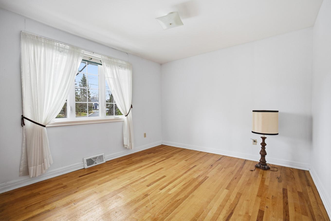 Chambre à coucher - 62 Crois. Fairlawn, Beaconsfield, QC - Indoor Photo Showing Other Room