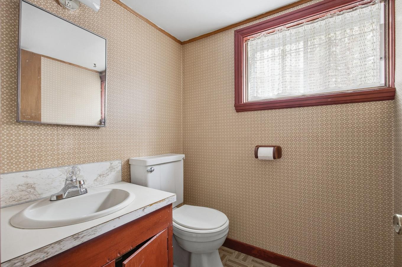 Salle d'eau - 62 Crois. Fairlawn, Beaconsfield, QC - Indoor Photo Showing Bathroom