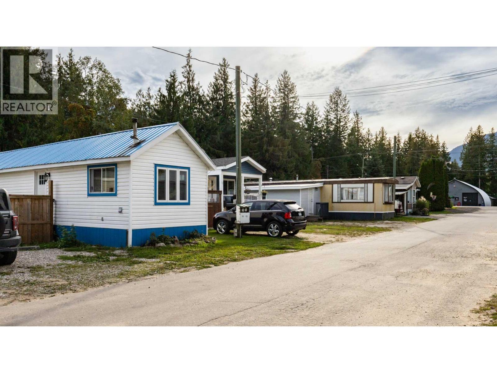 978 Lundell Road, Revelstoke, BC