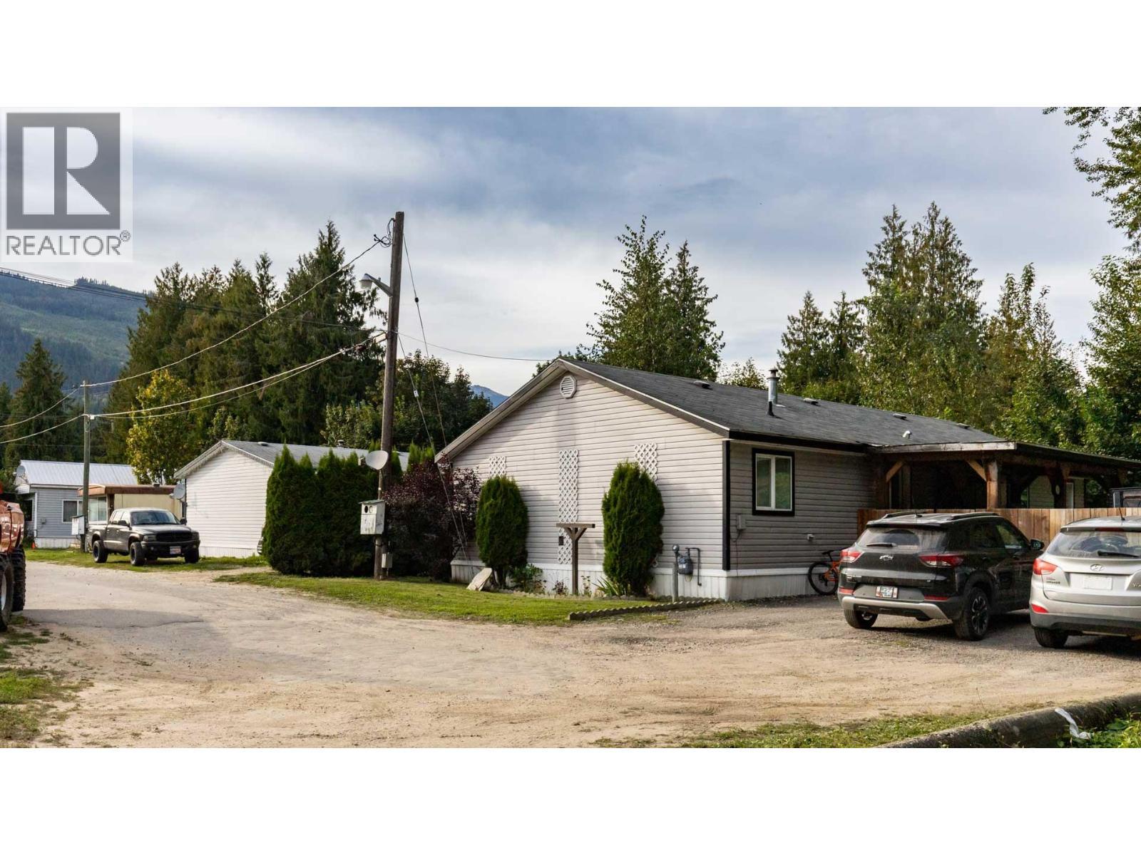 978 Lundell Road, Revelstoke, BC