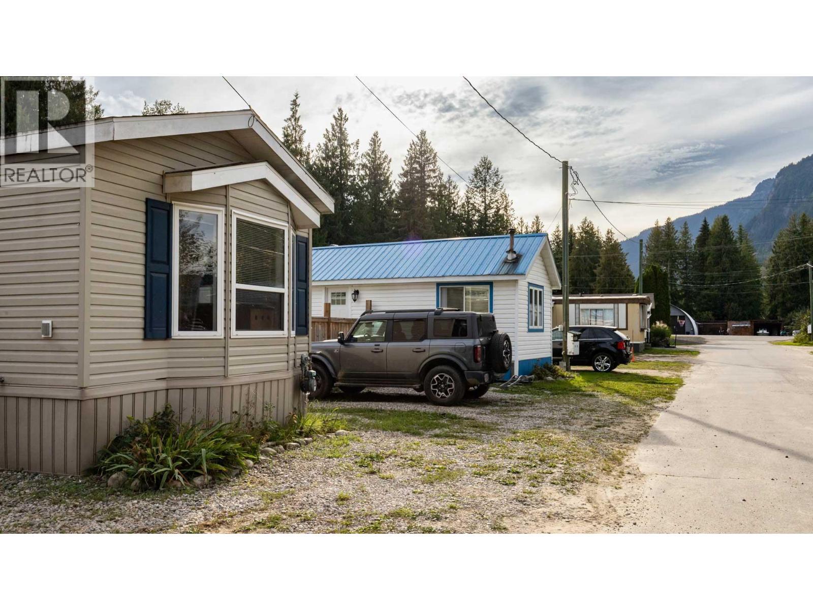 978 Lundell Road, Revelstoke, BC