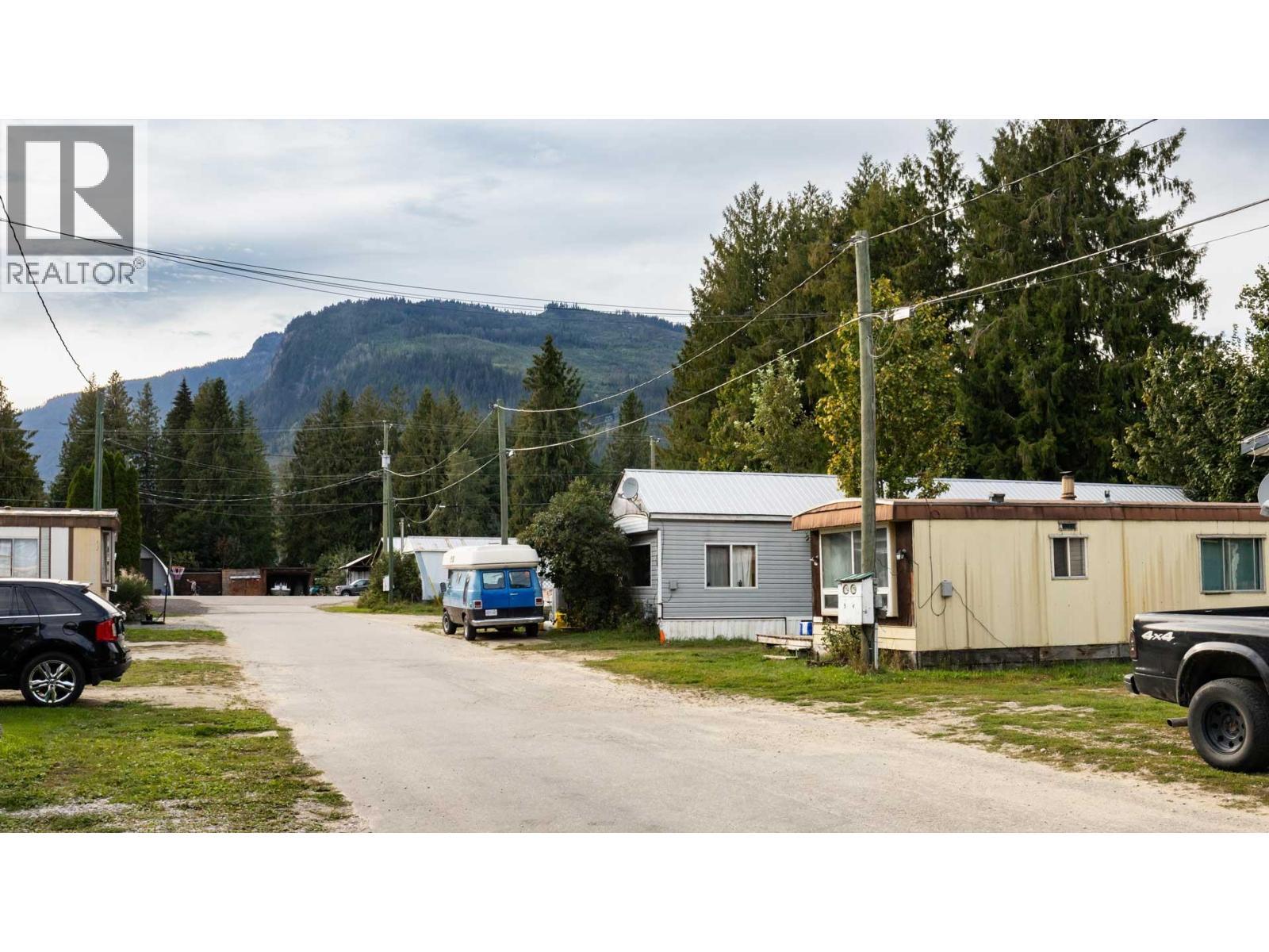 978 Lundell Road, Revelstoke, BC