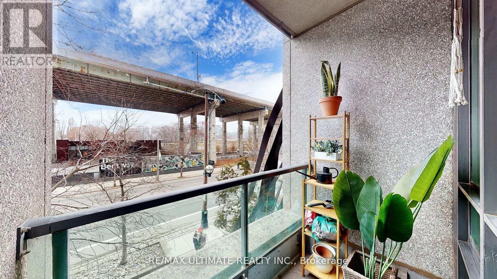 228 - 231 Fort York Boulevard, Toronto, ON - Outdoor With Exterior