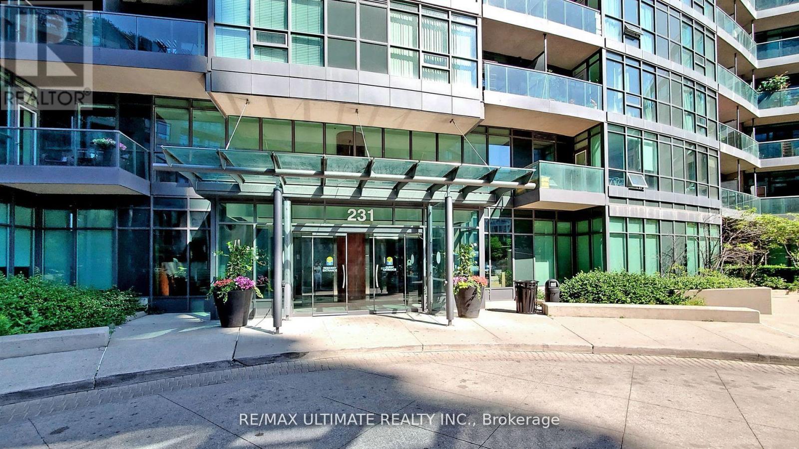 228 - 231 Fort York Boulevard, Toronto, ON - Outdoor