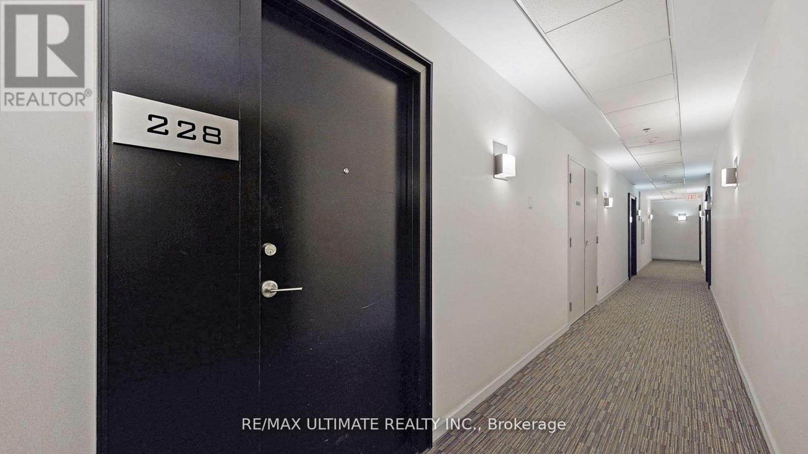 228 - 231 Fort York Boulevard, Toronto, ON - Indoor Photo Showing Other Room