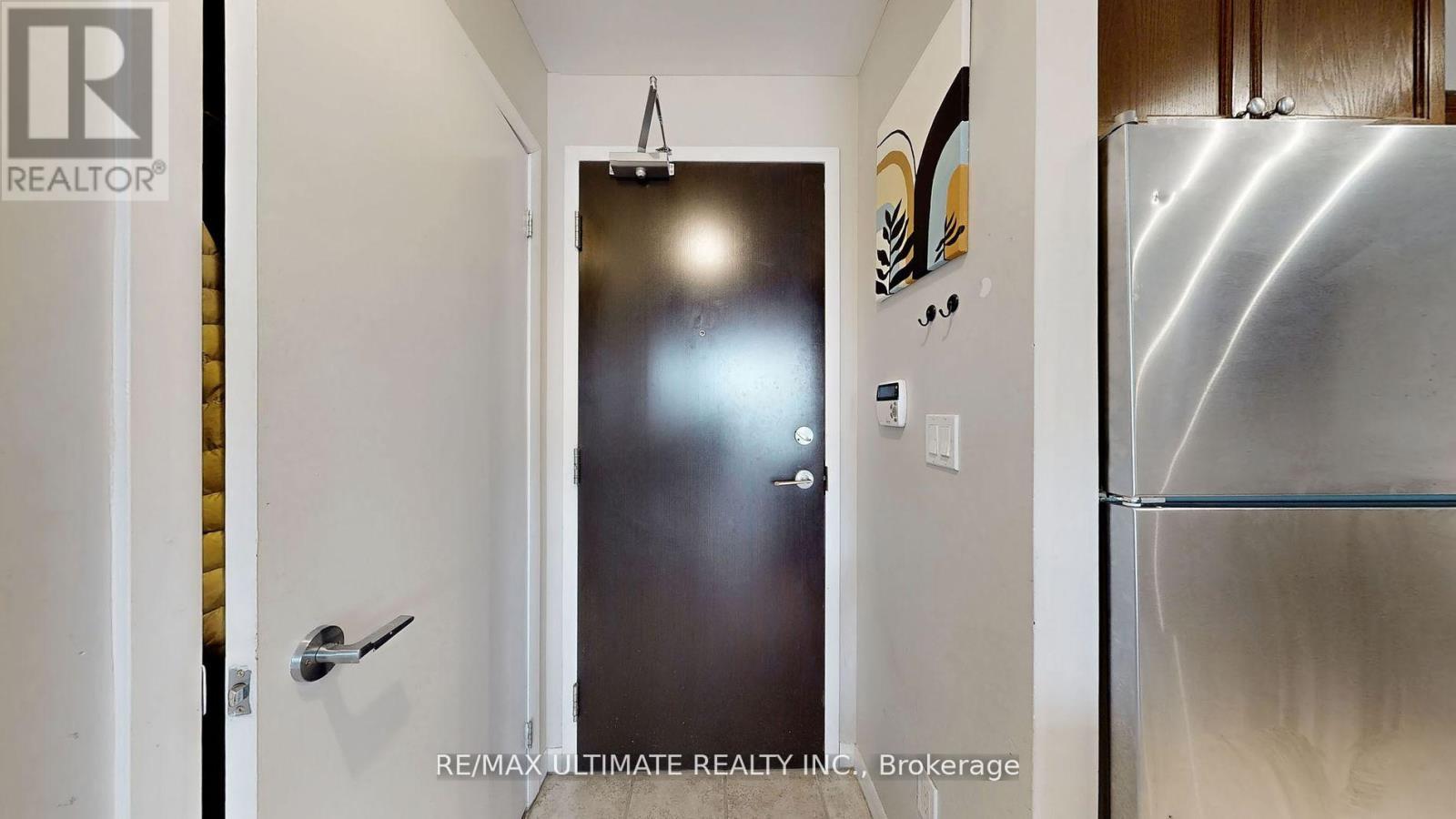 228 - 231 Fort York Boulevard, Toronto, ON - Indoor