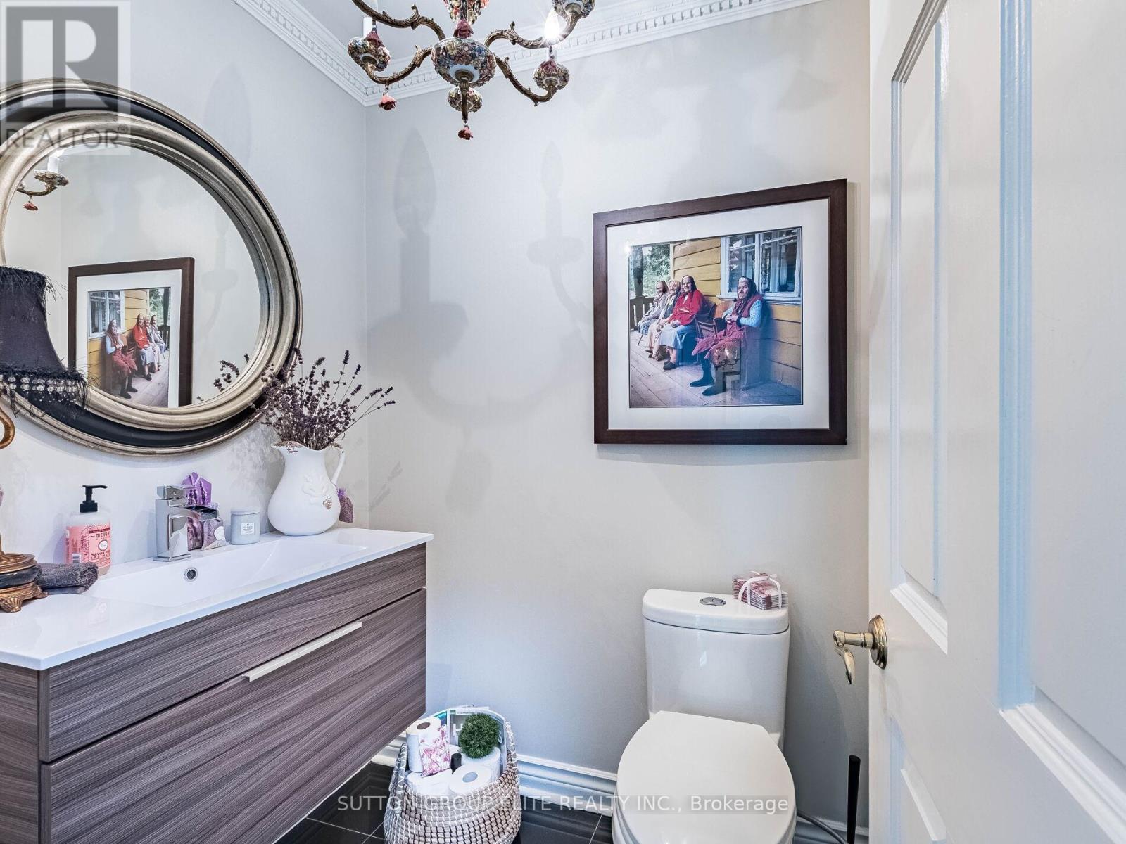 2269 Shardawn Mews, Mississauga, ON - Indoor Photo Showing Bathroom