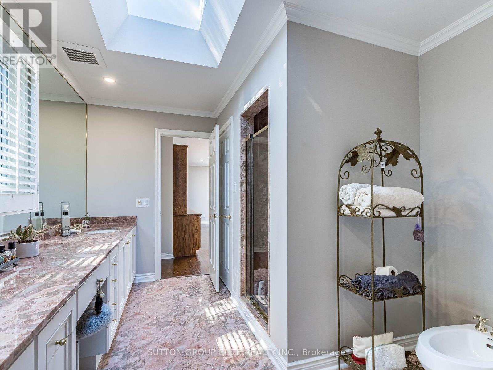 2269 Shardawn Mews, Mississauga, ON - Indoor Photo Showing Bathroom