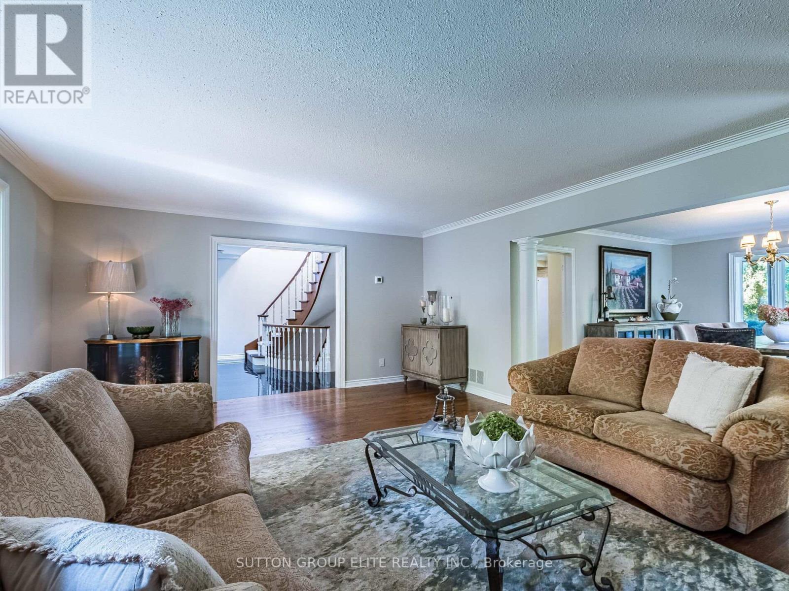 2269 Shardawn Mews, Mississauga, ON - Indoor Photo Showing Living Room