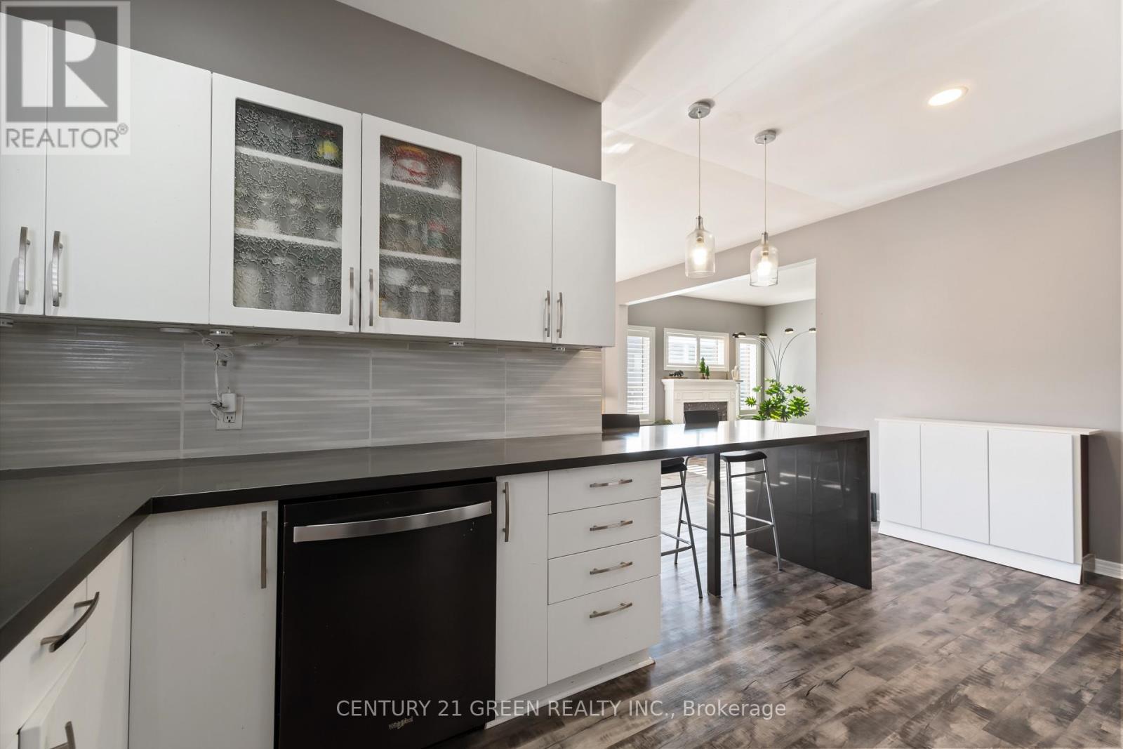 39 Honey Locust Circle, Thorold, ON - Indoor Photo Showing Kitchen