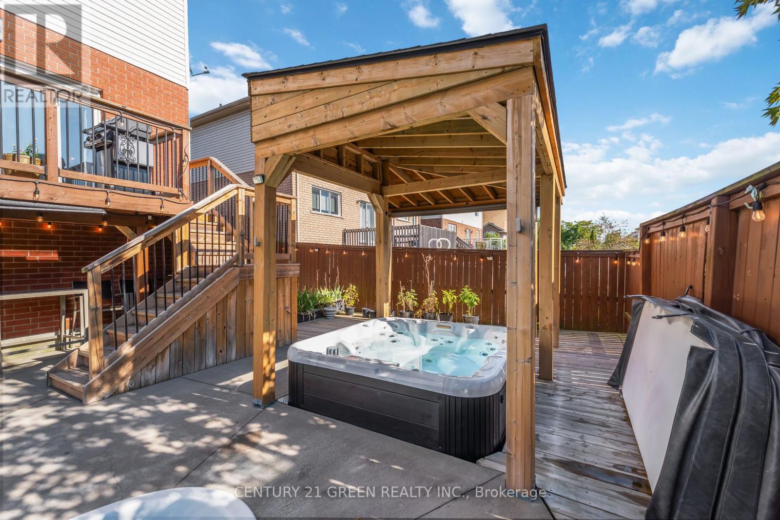 39 Honey Locust Circle, Thorold, ON - Outdoor With Deck Patio Veranda With Exterior