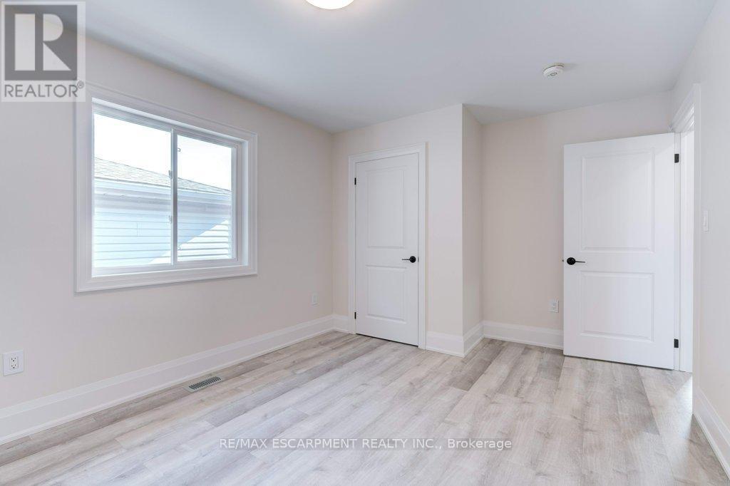 38 East 16Th Street, Hamilton, ON - Indoor Photo Showing Other Room