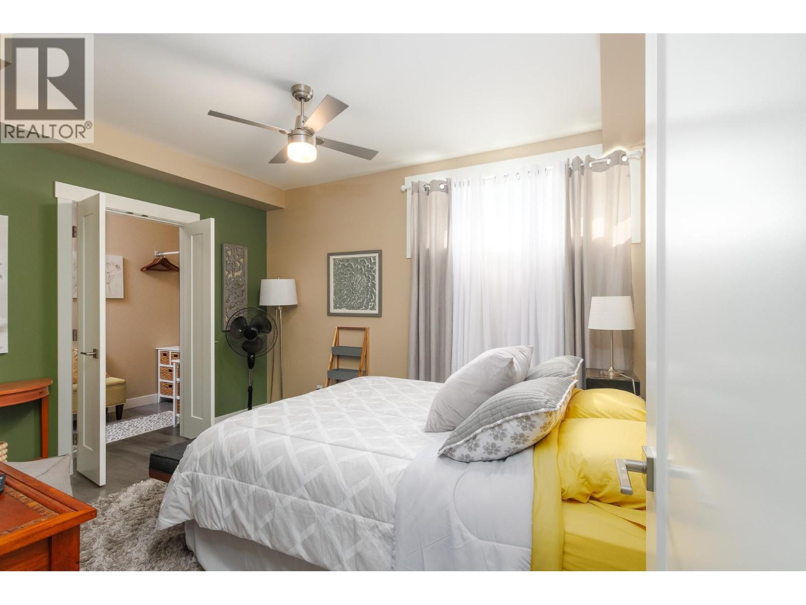 1061 19 Avenue Se, Salmon Arm, BC - Indoor Photo Showing Bedroom