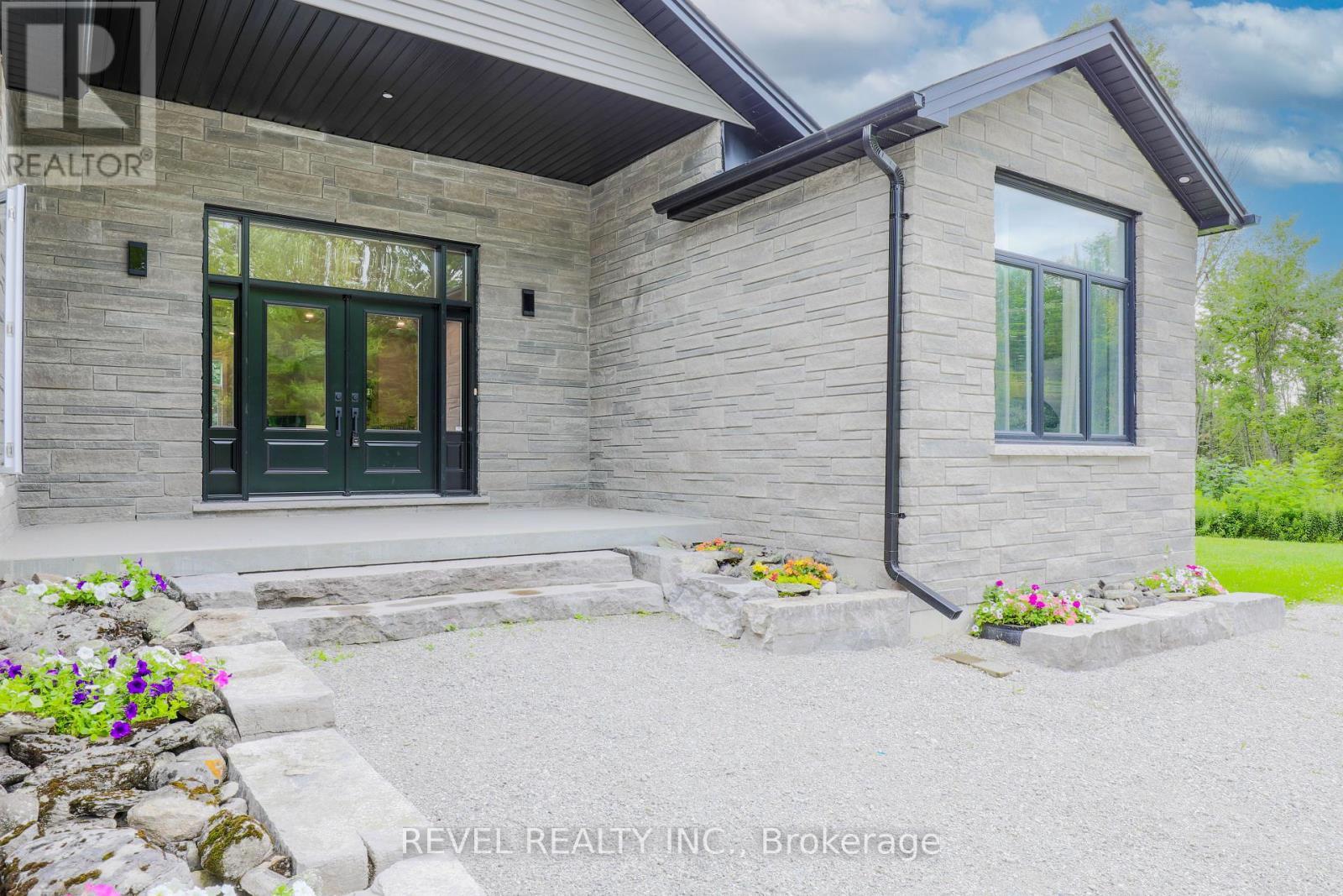 99 Kagawong Road, Kawartha Lakes (Fenelon), ON - Outdoor With Exterior