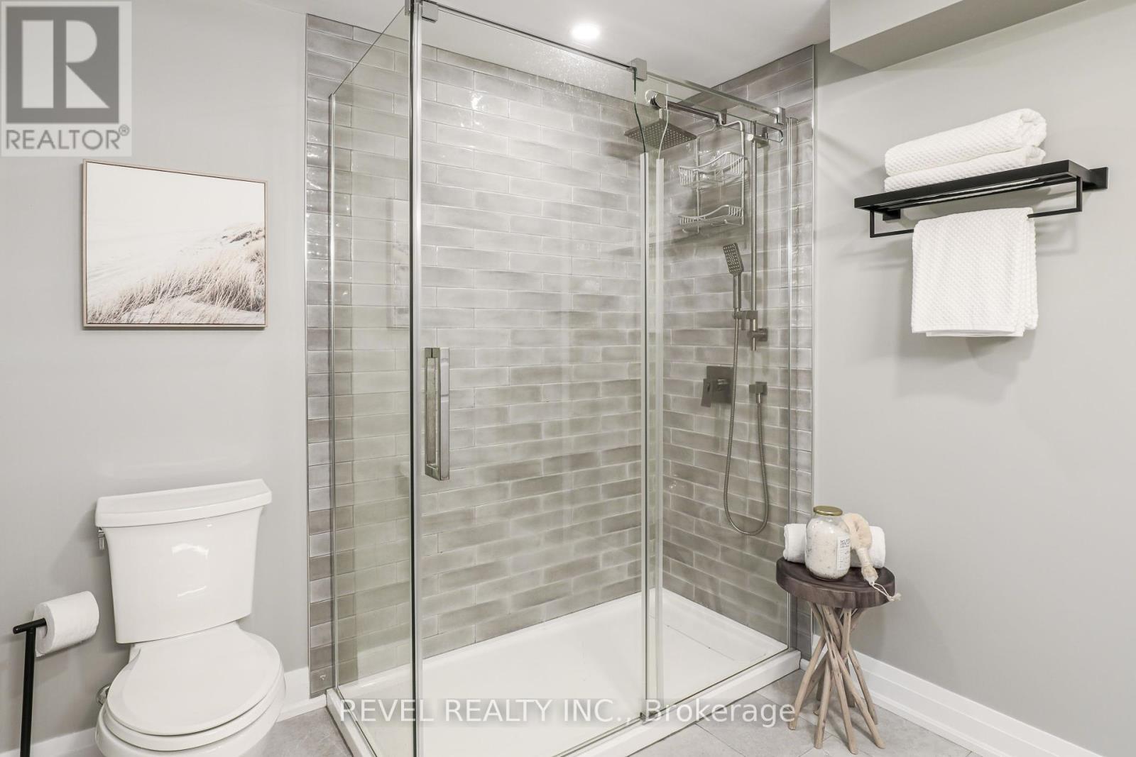 99 Kagawong Road, Kawartha Lakes (Fenelon), ON - Indoor Photo Showing Bathroom