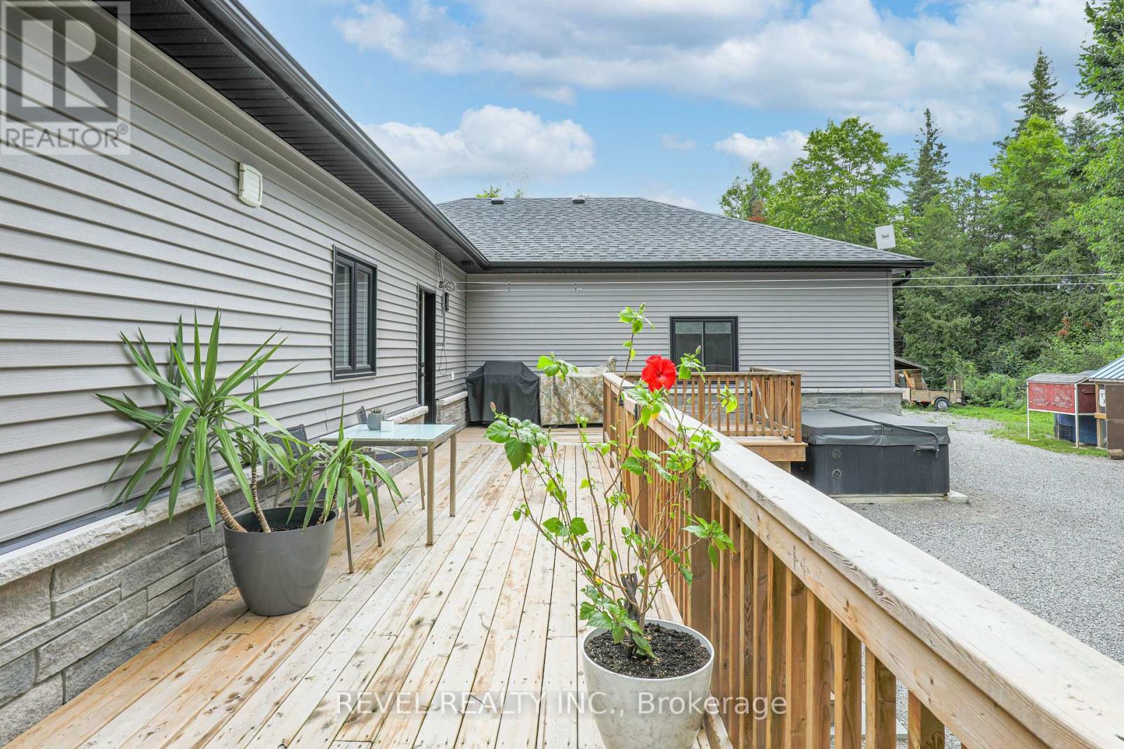 99 Kagawong Road, Kawartha Lakes (Fenelon), ON - Outdoor With Deck Patio Veranda With Exterior