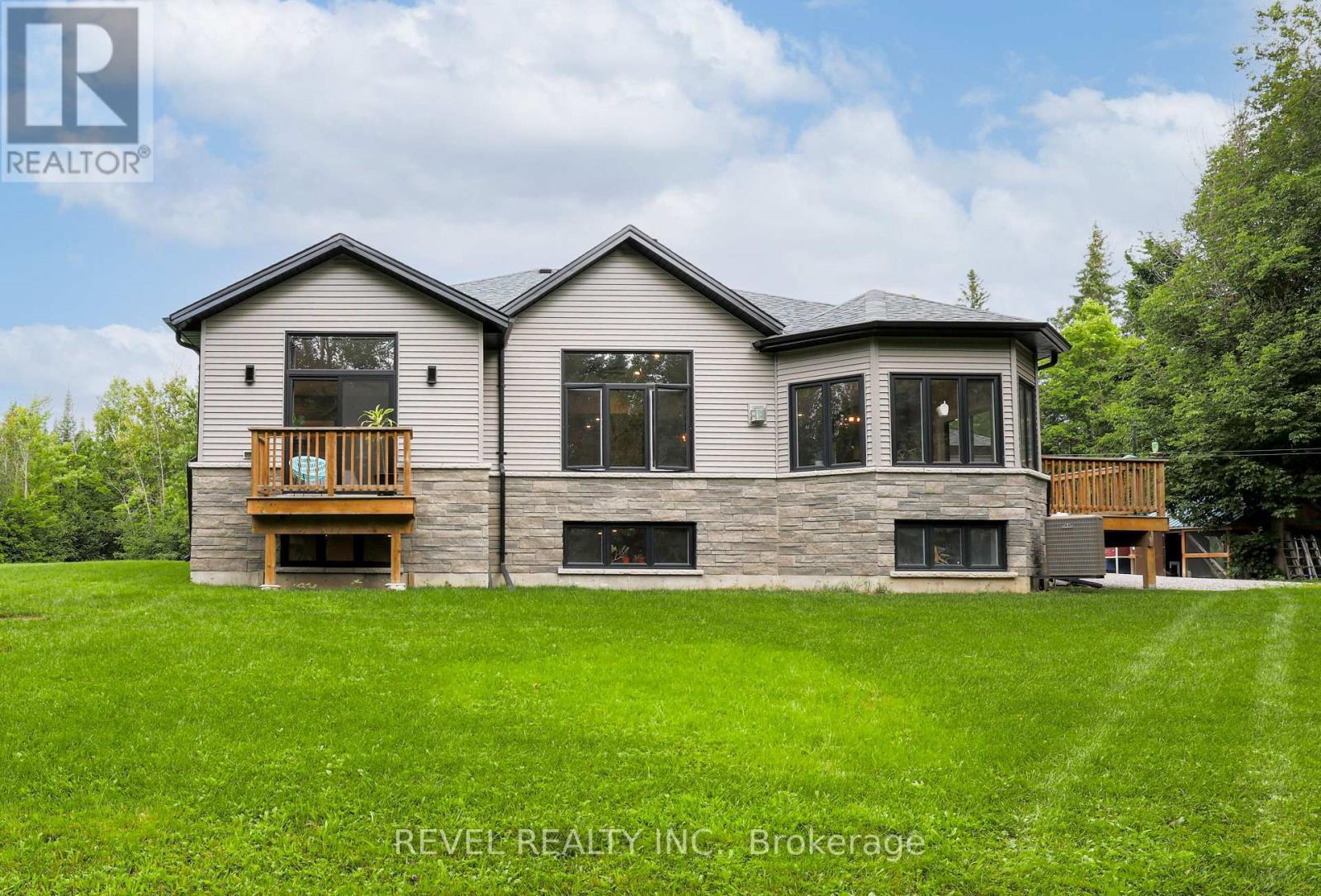 99 Kagawong Road, Kawartha Lakes (Fenelon), ON - Outdoor