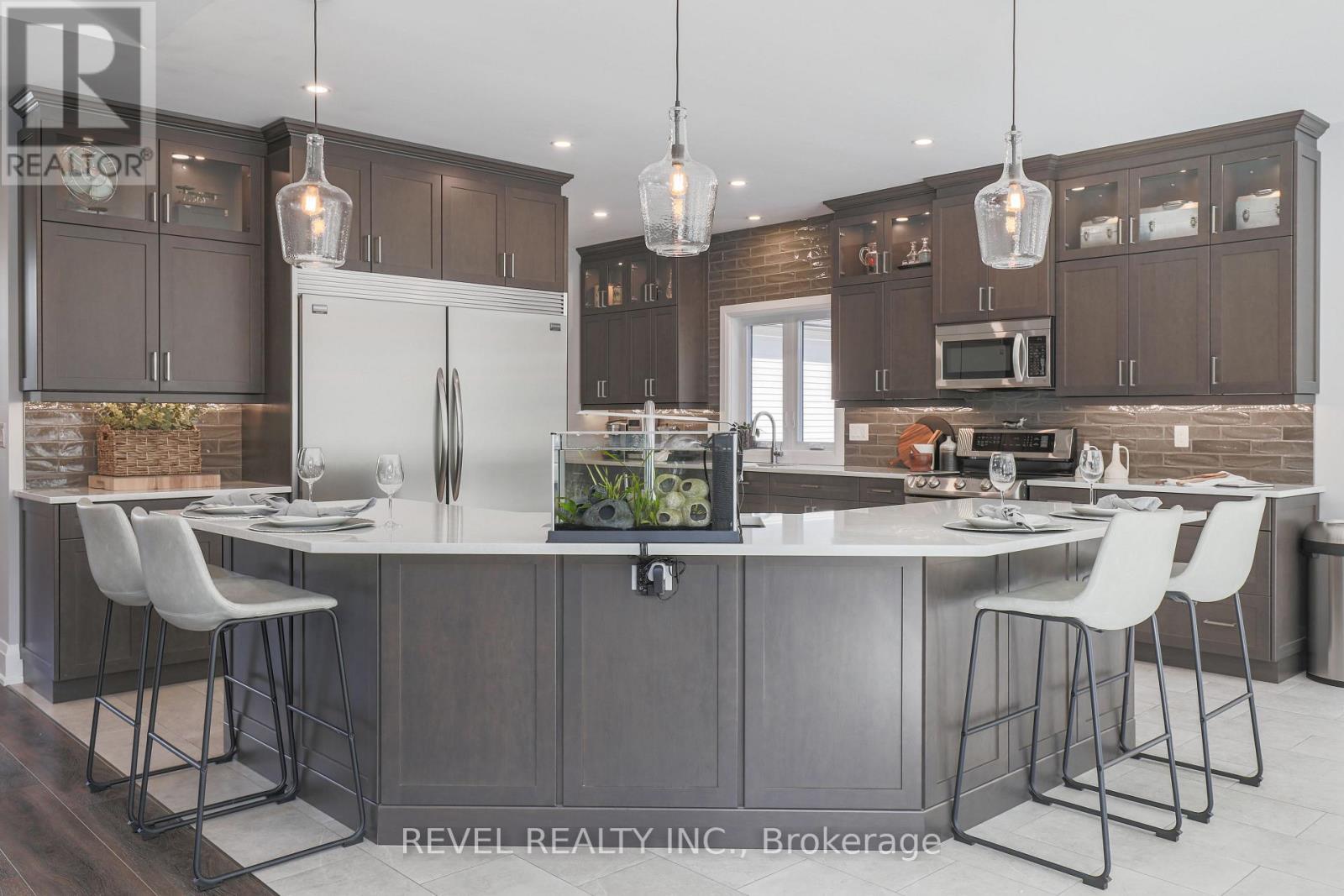 99 Kagawong Road, Kawartha Lakes (Fenelon), ON - Indoor Photo Showing Kitchen With Upgraded Kitchen