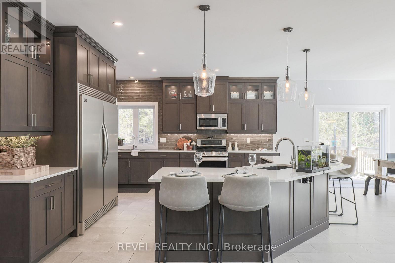 99 Kagawong Road, Kawartha Lakes (Fenelon), ON - Indoor Photo Showing Kitchen With Upgraded Kitchen