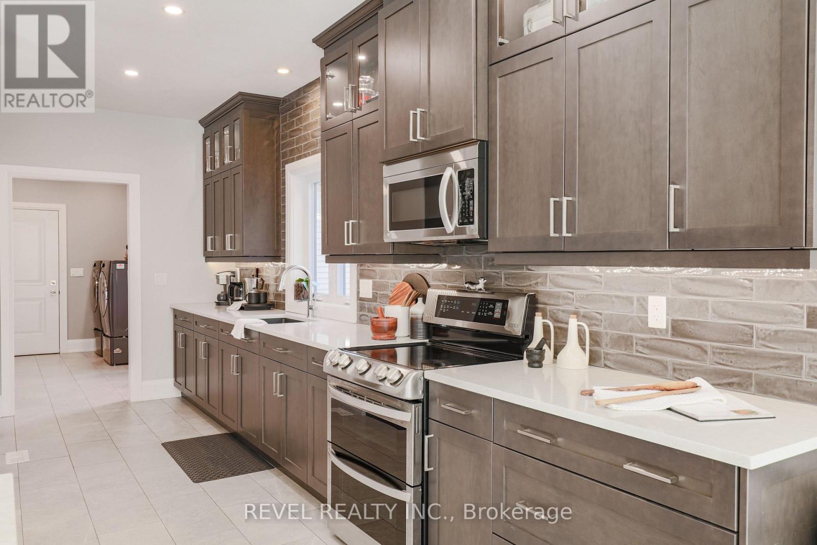99 Kagawong Road, Kawartha Lakes (Fenelon), ON - Indoor Photo Showing Kitchen