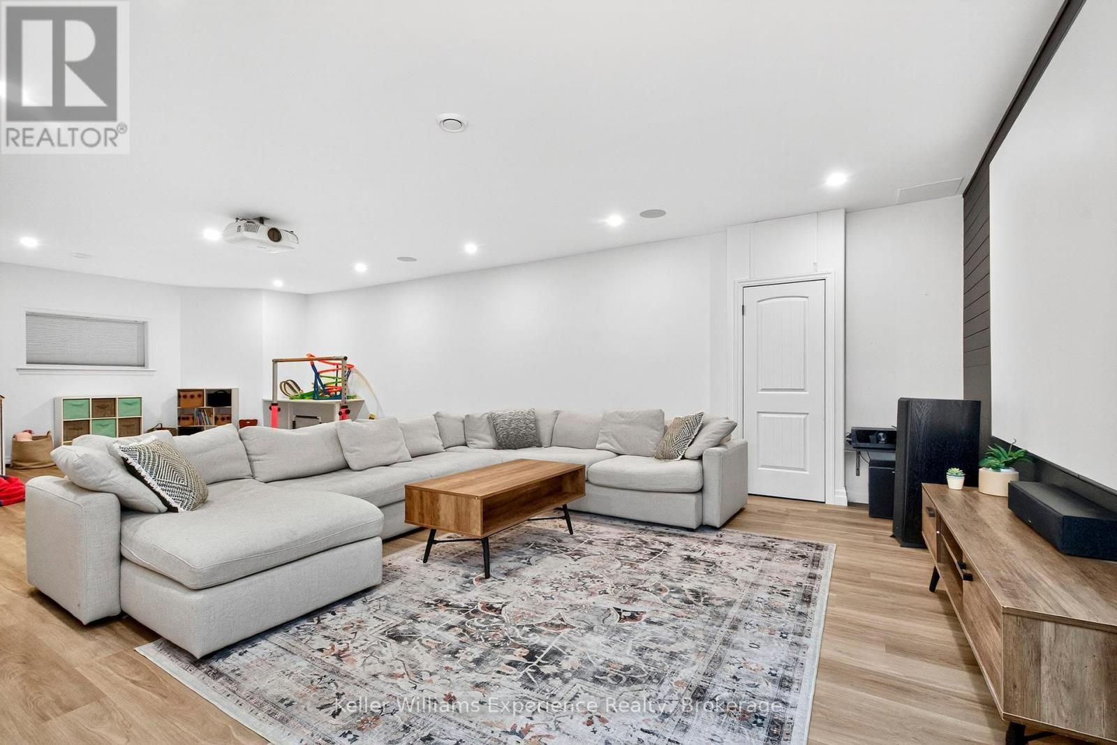 94 Windermere Circle, Tay, ON - Indoor