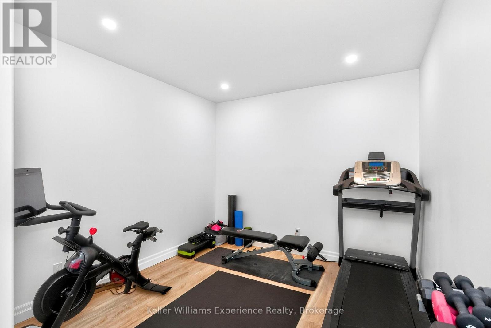 94 Windermere Circle, Tay, ON - Indoor Photo Showing Gym Room