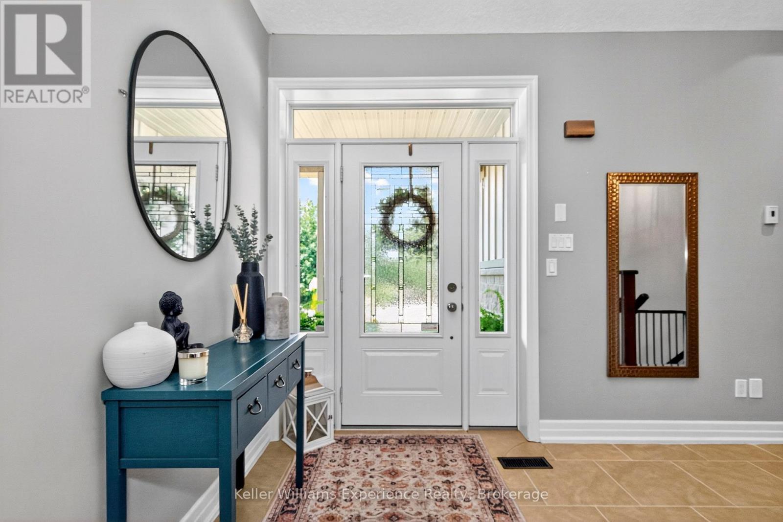 94 Windermere Circle, Tay, ON - Indoor Photo Showing Other Room