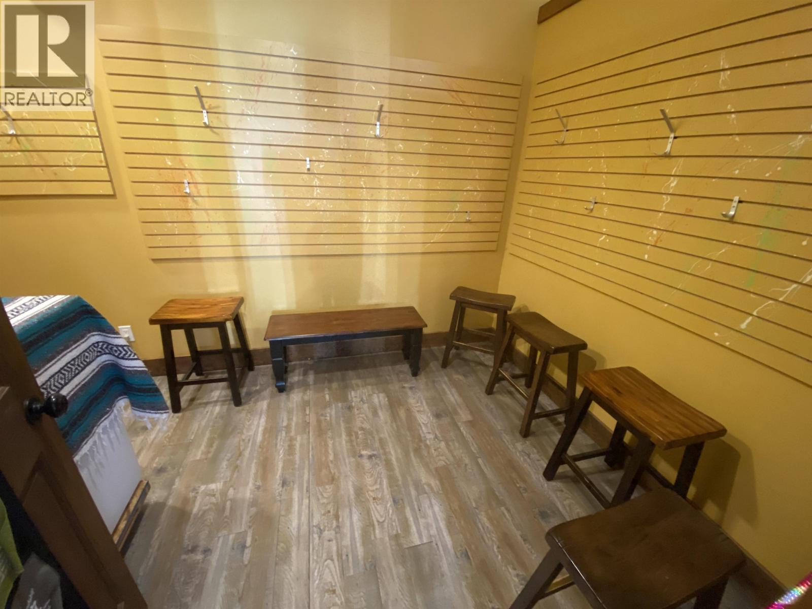 125 Cedar Avenue, 100 Mile House, BC