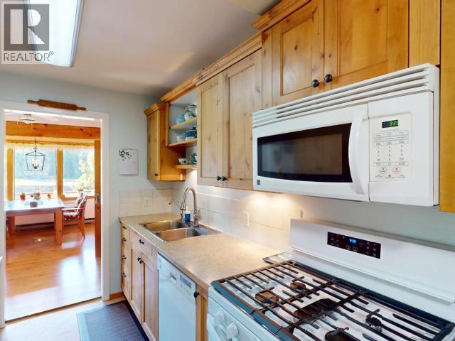 5062 Spragge Road, Texada Island, BC - Indoor Photo Showing Kitchen With Double Sink