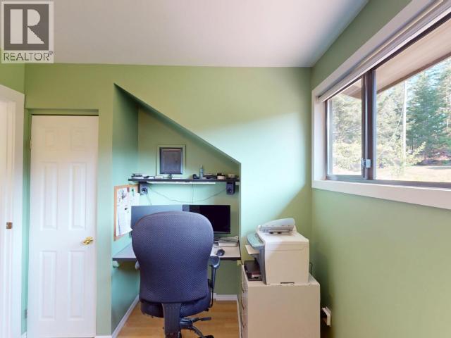 5062 Spragge Road, Texada Island, BC - Indoor Photo Showing Office