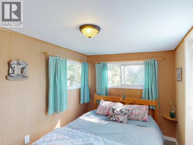 5062 Spragge Road, Texada Island, BC - Indoor Photo Showing Bedroom