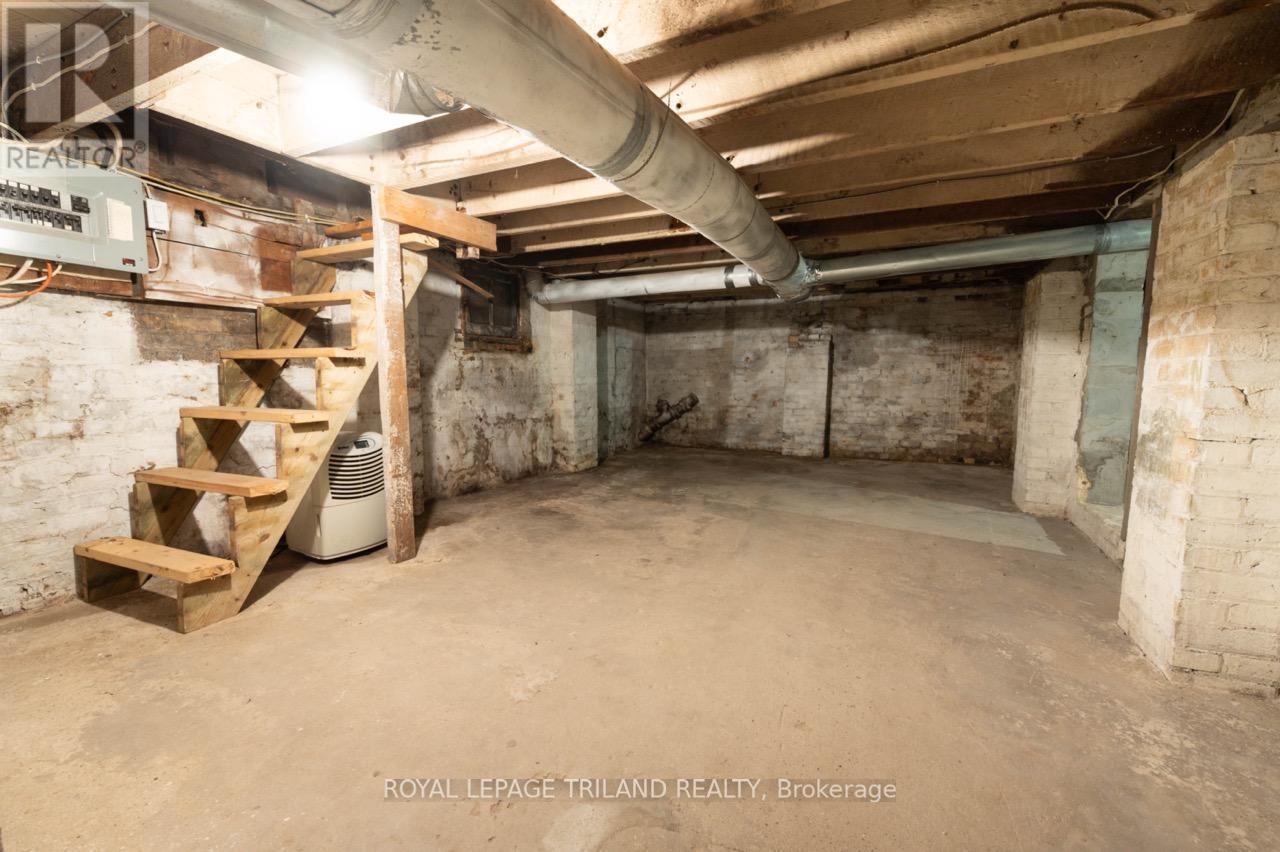 225 Wellington Street, London East (East K), ON