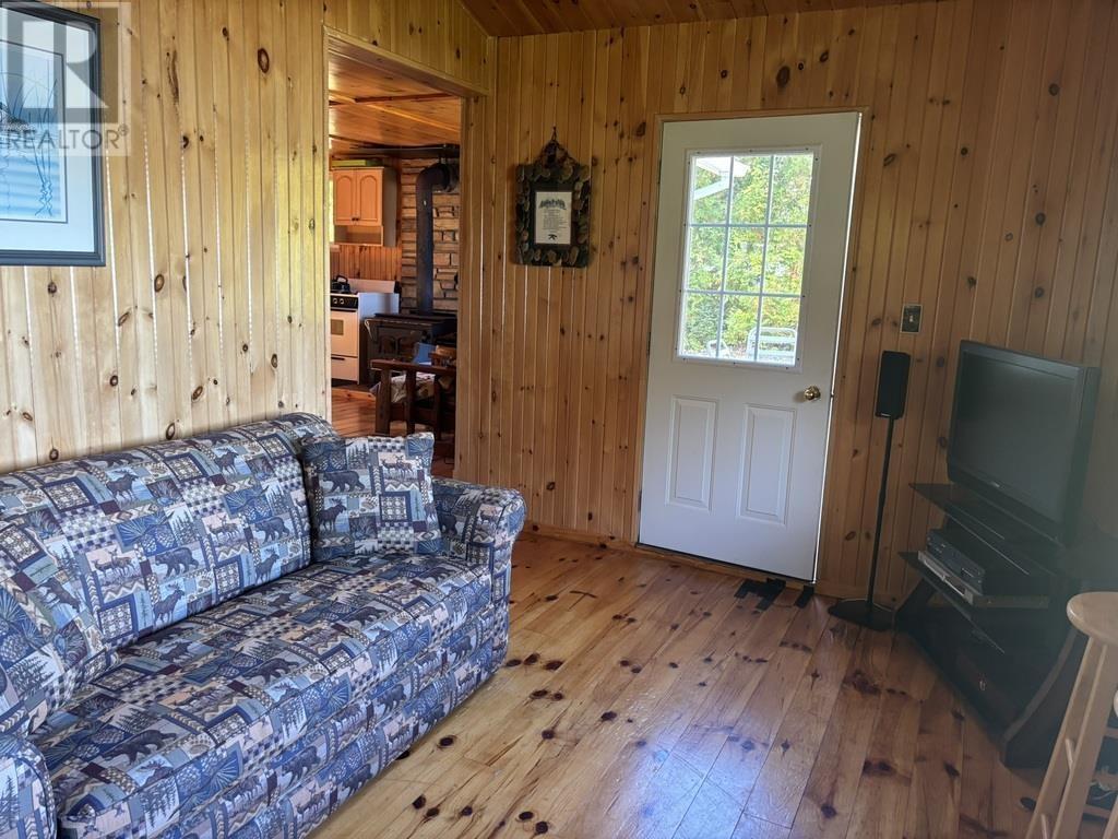 Lot 27 Devil'S Lake, Whitman Township, ON - Indoor Photo Showing Living Room