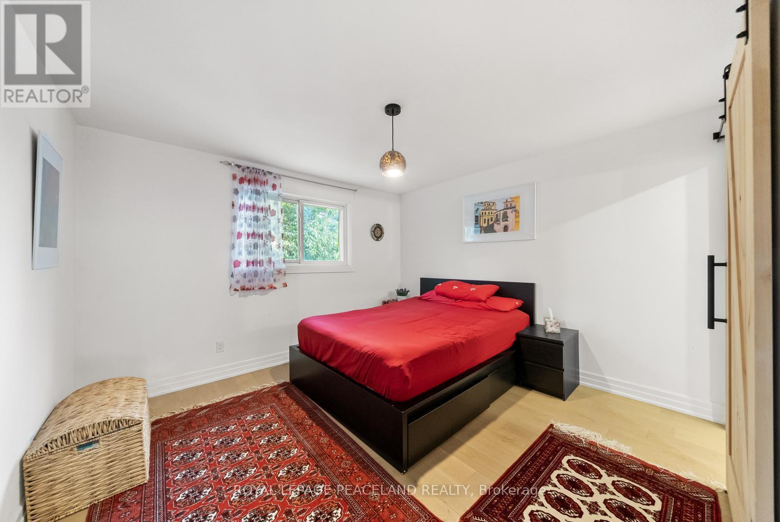 105 Apache Trail, Toronto, ON - Indoor Photo Showing Bedroom