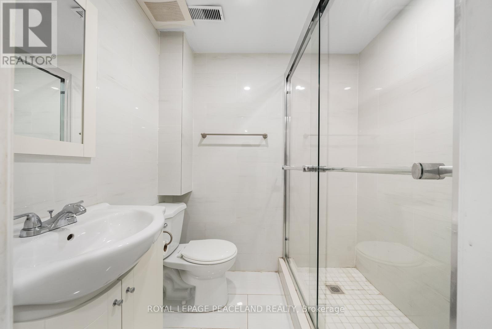 105 Apache Trail, Toronto, ON - Indoor Photo Showing Bathroom