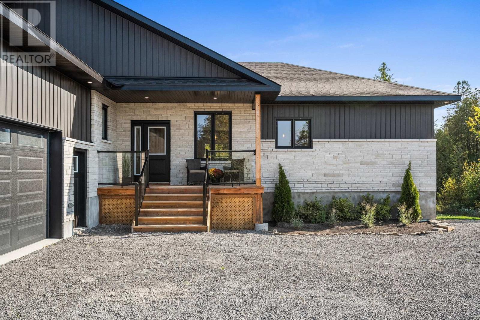 2850 Montague Boundary Road, Ottawa, ON - Outdoor With Deck Patio Veranda