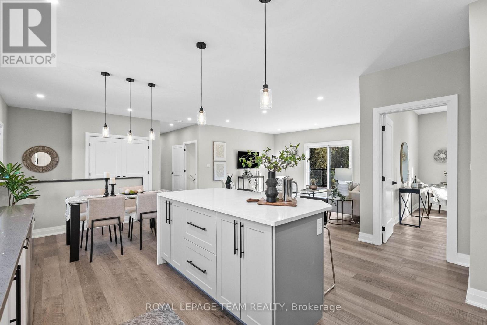 2850 Montague Boundary Road, Ottawa, ON - Indoor Photo Showing Kitchen With Upgraded Kitchen