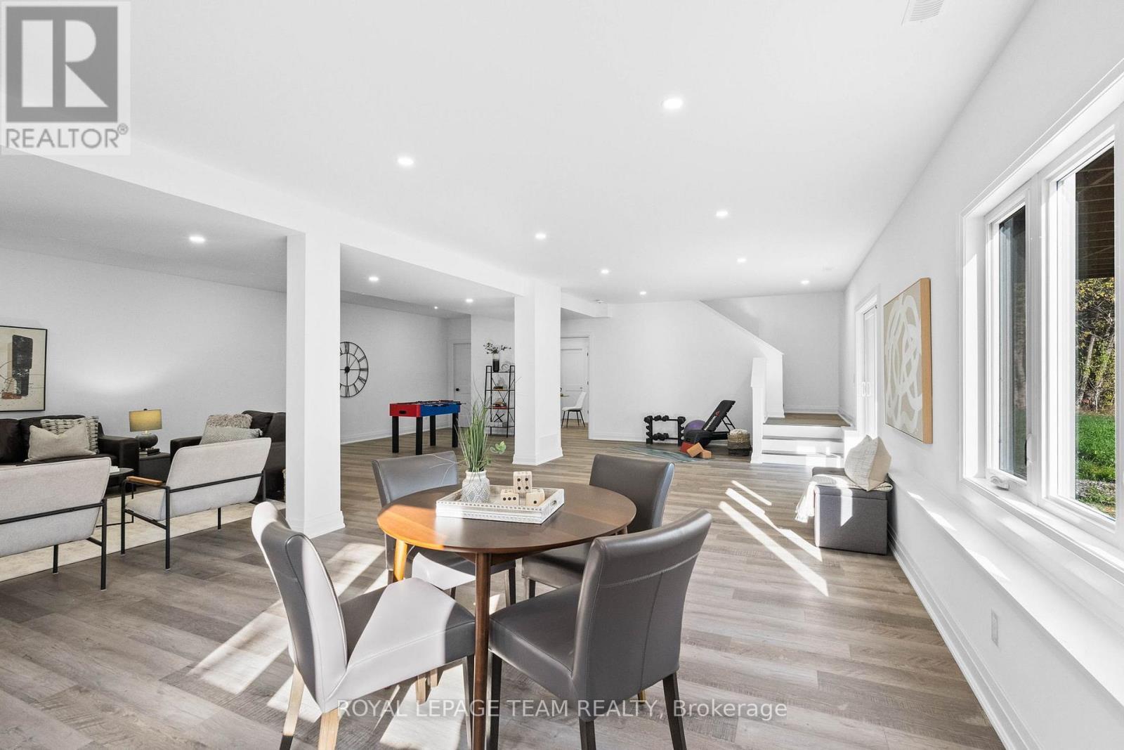 2850 Montague Boundary Road, Ottawa, ON - Indoor