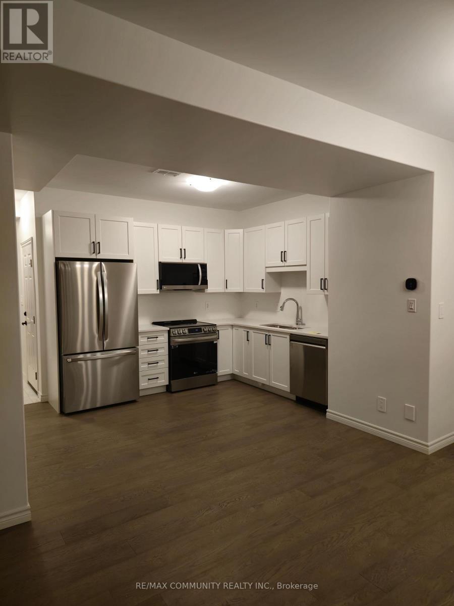 10 Otonabee Street, Belleville, ON - Indoor Photo Showing Kitchen