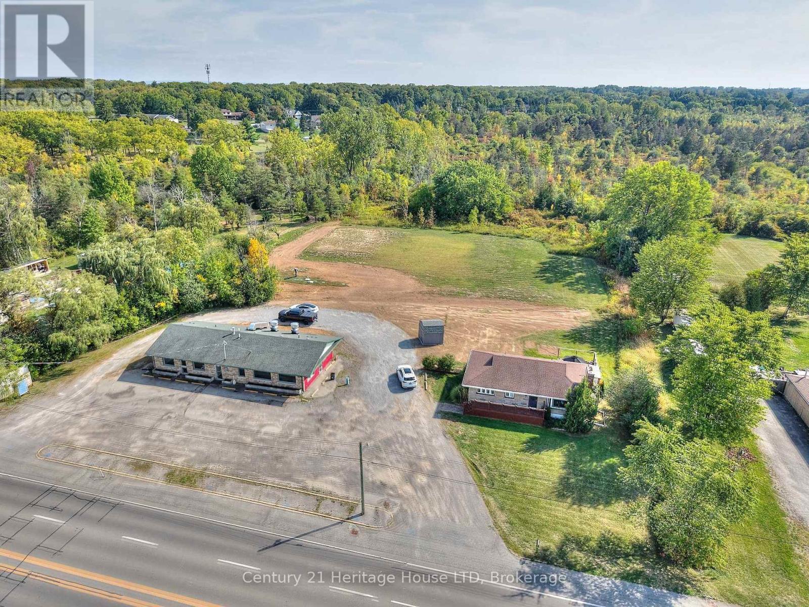 Side aerial shot of the property - 3551 Garrison Road, Fort Erie (Ridgeway), ON