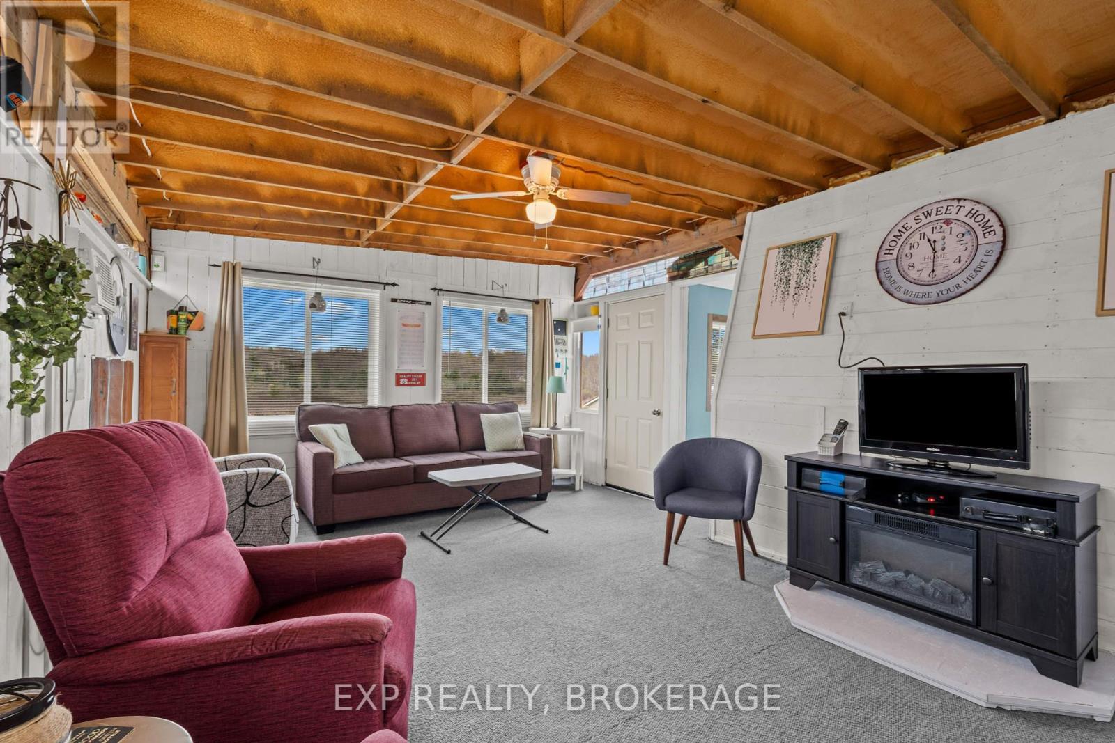 38 - 9 Glenford Lane, Frontenac (Frontenac South), ON - Indoor