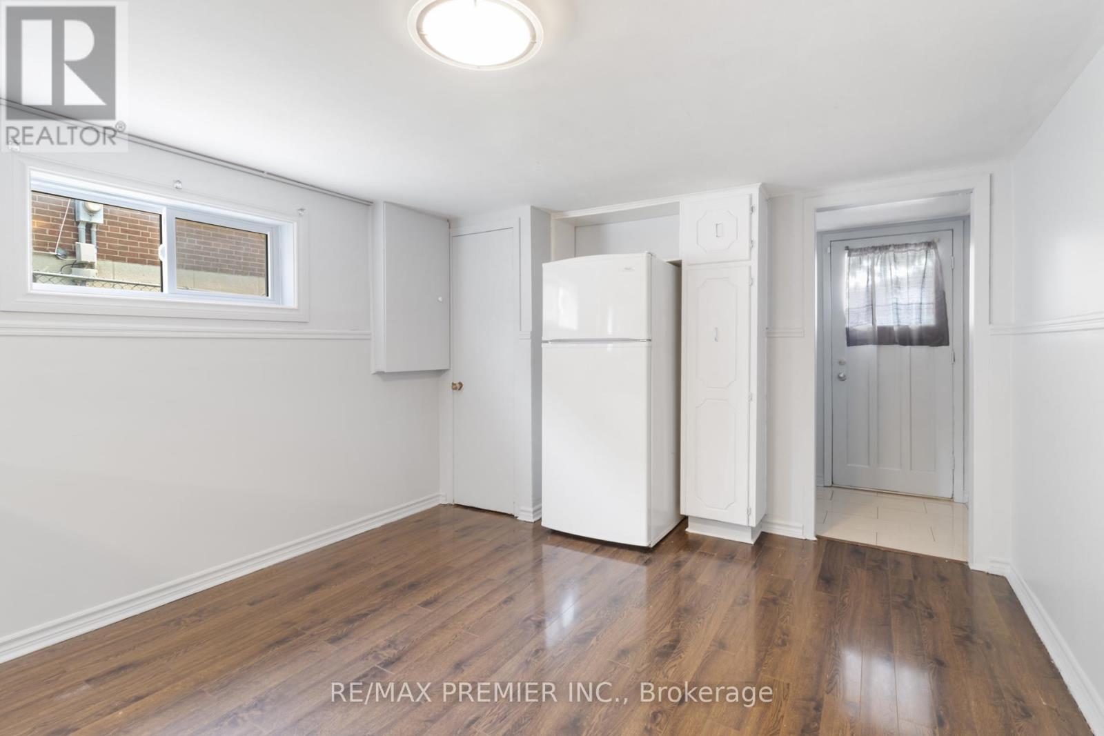 7872 Martin Grove Road, Vaughan, ON - Indoor Photo Showing Other Room